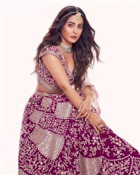 Hina Khan S Sleek Accessories Elevate Her Ethnic Glam