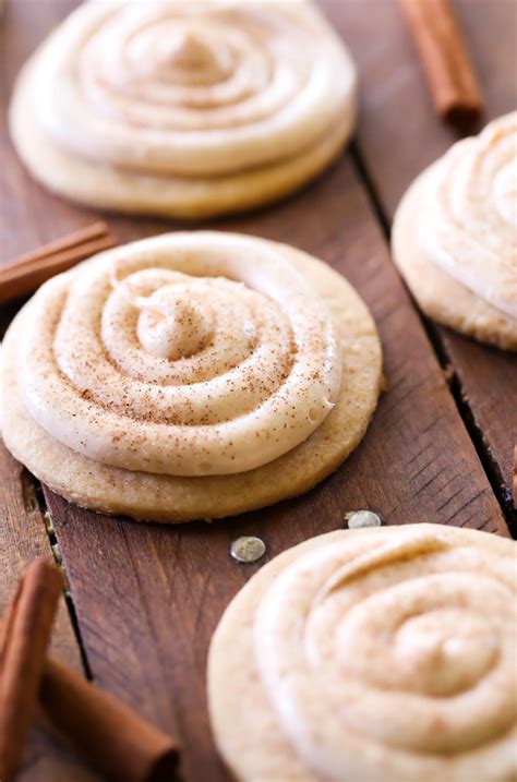 These cinnamon roll cookies are the perfect way to avoid the hassle of making real cinnamon rolls while still enjoying those cinnamon and sugar flavors! Cinnamon Roll Sugar Cookies Recipe - Chef in Training