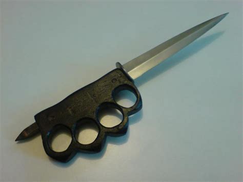 Weaponcollectors Knuckle Duster And Weapon Blog Handmade Dagger