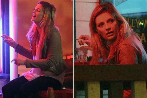 New Fears For Mischa Barton As She S Pictured Partying At 3am Just Weeks After Drugs Meltdown