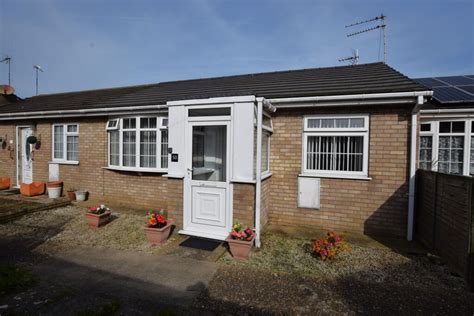 2 Bedroom Semi Detached Bungalow For Sale In Langton Court Skegness Pe25