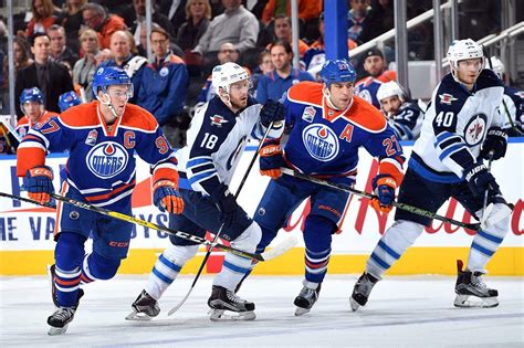 Connor mcdavid reaches 500 career points and picks up two assists, leon draisaitl strikes twice to hit. Edmonton Oilers vs Winnipeg Jets