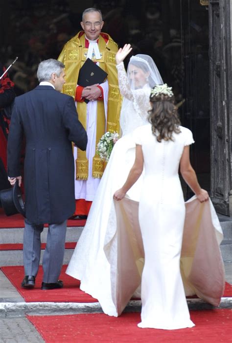 Pippa middleton shot to fame when her sister kate middleton married prince william in 2011, and she was a bridesmaid with one of the most talked about bottoms in the world. Pippa Middleton's Famous Bottom: Kate's Sister Insists ...