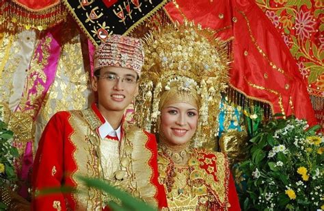 Pakaian Adat Bengkulu Tradisional Hingga Modern Untuk Pernikahan Adat