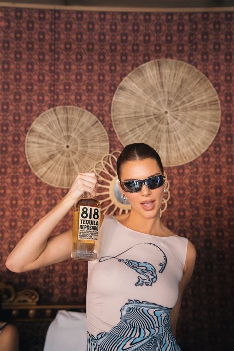 Kendall Jenners 818 Tequila Just Dropped A 200 Premium Añejo Maxim