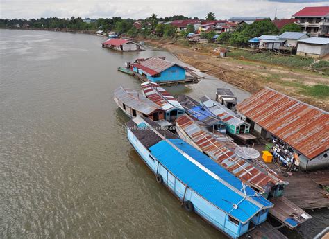 Rumah Lanting Sungai Kapuas Hulu Putussibau Borneo Bombastic Borneo