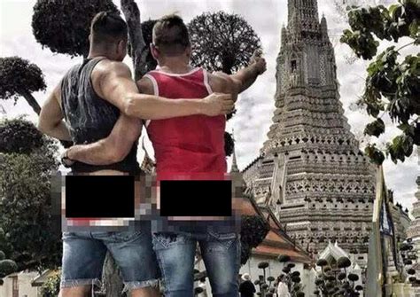 Us Tourists Held For Baring Bums At Thai Temple Asia News Asiaone