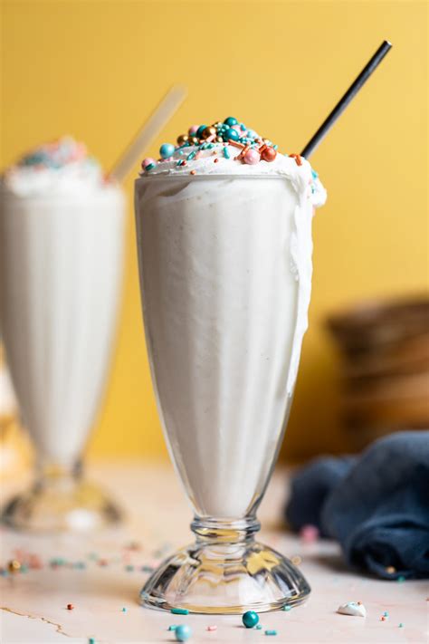 Easy Creamy Vanilla Milkshake Recipe Deporecipe Co