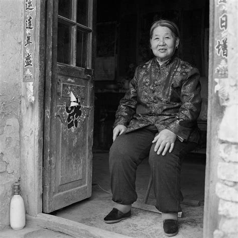 Jo Farrell Jo Farrell Has Photographed Some Of The Last Remaining Women With Bound Feet In China
