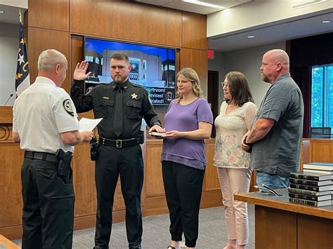 𝓔𝓶𝓹𝓵𝓸𝔂𝓮𝓮 𝓡𝓮𝓬𝓸𝓰𝓷𝓲𝓽𝓲𝓸𝓷 𝓒𝓮𝓻𝓮𝓶𝓸𝓷𝔂 (Catawba County Sheriff's Office
