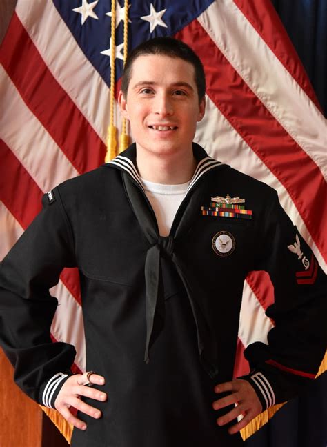 Face Of Defense New York Sailor Saves High School Student Us