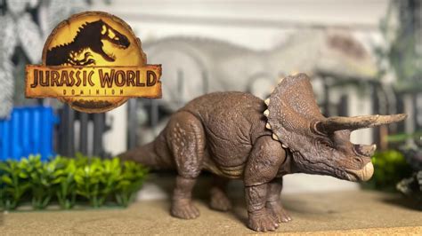 Jurassic World Hammond Collection Triceratops Unboxing And Review Mattel Jurassicworld Youtube