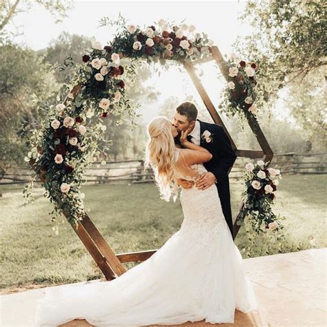 Our flower arches for rent are very popular for weddings for ceremonies and backdrops. 27 Fashion-Forward Geometric Wedding Arches - crazyforus