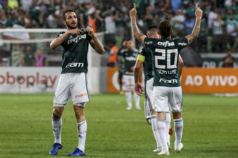 Palmeiras Esquece Elimina O Na Libertadores Bate O Santos E Amplia