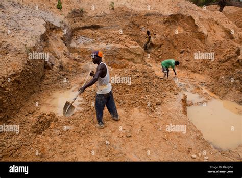 Mining For Diamonds In Kono District Sierra Leone Stock Photo Alamy