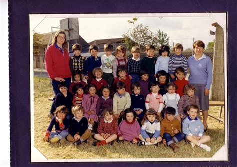 Photo De Classe Grande Section De Ecole Sainte Anne Maisdon Sur Sevre Copains D Avant