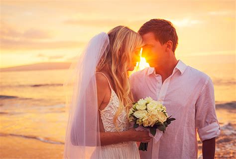 Your Guide To A Wedding Abroad Wedding Ideas Honeymoon Dreams