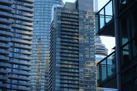Condo Rents Surge To Record Average 2806 In Toronto Rcanada