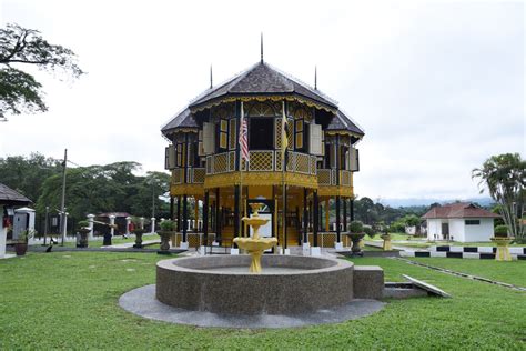 Pejabat pos kuala kangsar ist liegt in der nähe von kampung sayong lembah, nahe bei galeri sultan azlan shah. The Official Portal of Perak State Museum Board - Royal ...