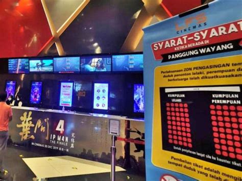 Lotus fivestar cinemas (m) sdn bhd (doing business as lotus five star cinemas, also known as lfs) is a cinema chain in malaysia owned by the lotus group. Panggung Wayang 'Patuh Syariat' Di Terengganu Ini Asing ...