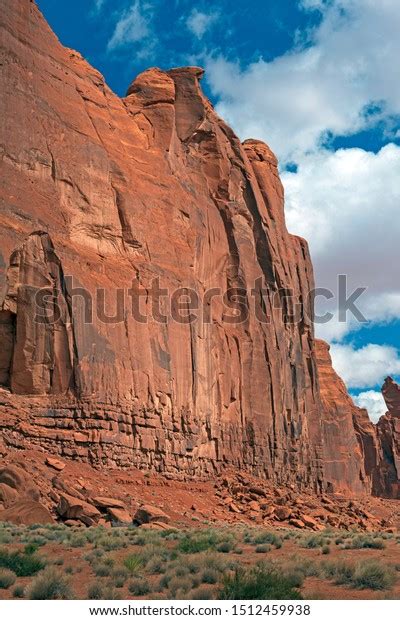 Dramatic Red Rock Wall Desert Monument Stock Photo 1512459938