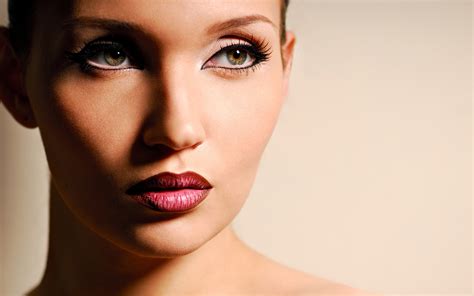 Beautiful Make Up Wallpapers And Images Wallpapers