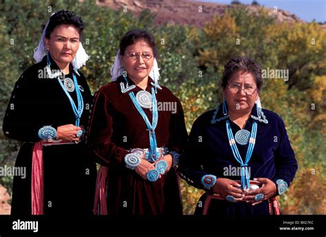America Arizona Color Colour Native Americans Women Navajo Indian Reservation Sweethearts Of