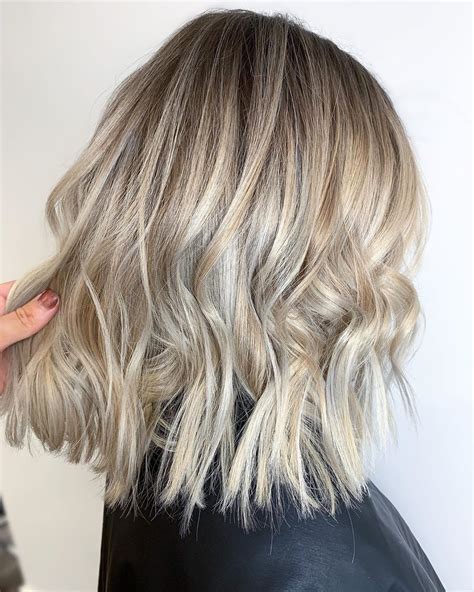 Medium Blonde Hair Color Ideas 27 Trending Ideas For 2022