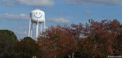 Smithville Tx Smiley Face Water Tower