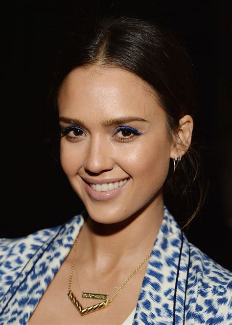 Alba has been voted as the best fashion boutique in. Jessica Alba Ponytail - Jessica Alba Hair Looks - StyleBistro
