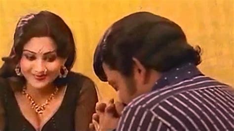 Hot Malayalam Movie B Grade Scene Hot Mallu Aunty Seducing Youtube