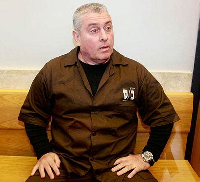 ד''ר זאב רוזנשטיין, רופא שיניים ועוסק ברפואה אסתטית על חומר המילוי ''סייפה''. שופט: למה הזאב נאשם ברצח ויד ימינו בשידול?