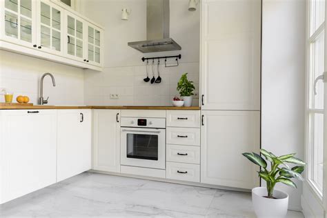 Additionally, there are tiles made from natural stones like limestone. Pros and Cons of Marble Flooring in Kitchens