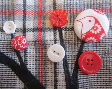 Button Tree Bag Busted Button