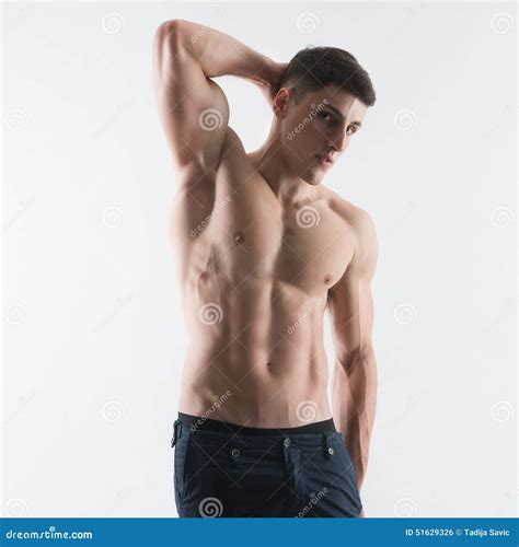 Perfecte Mannelijke Lichaam Atleet Stock Foto Image Of Sensualiteit Volwassenen 51629326
