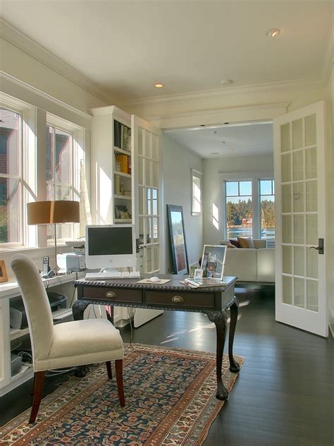 23 Traditional Home Office Designs To Work In Style