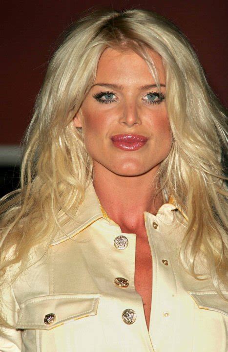 Actress Hollywood Playmate Victoria Silvstedt Latinoamerica