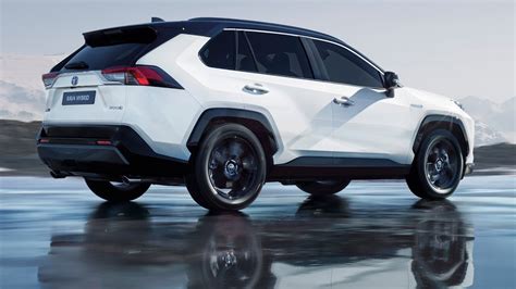 New Toyota Rav4 2020 25l 4wd Vxr Photos Prices And Specs In Bahrain