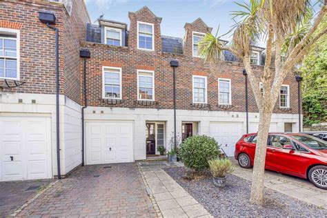 Abbey Mews Isleworth 3 Bed Townhouse For Sale £799950