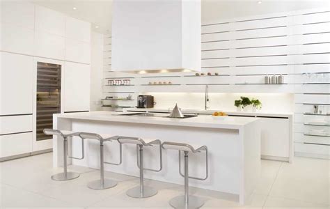 desain dapur sederhana  minimalis berwarna putih thegorbalsla