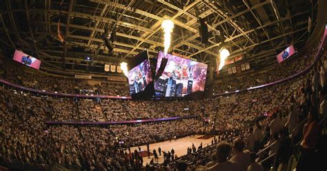 Cleveland Cavaliers Toronto Raptors At Cleveland Cavaliers Sun December Th Pm