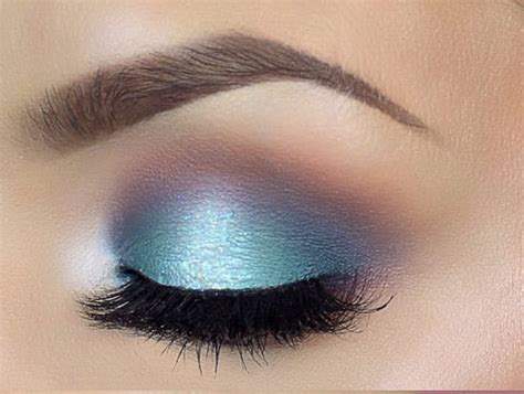 10 Blue Eyeshadow Looks You Should Totally Own This Party Season