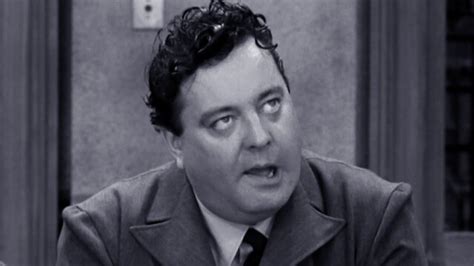 Watch The Honeymooners A Matter Of Record S1 E15 Tv Shows Directv