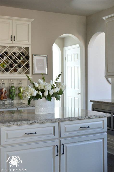 10 Neutral Kitchen Cabinet Colors