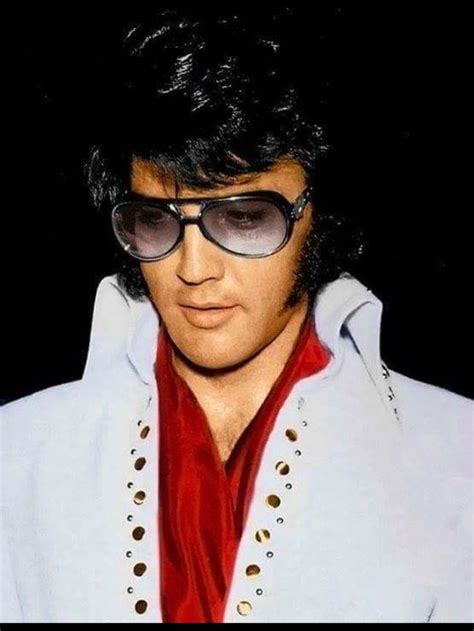 Handsome Elvis Early 1970s Elvis Presley Pictures Elvis Jumpsuits