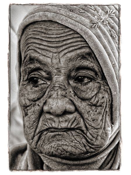 Old Women Female Aged Oldie Portrait Worn Out Powerful Wrinckles