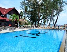 Misafirlere içecek servisi yapan plaj bar ve 2 bar/dinlenme salonu bulunmaktadır. TAD Marine Resort, Pulau Tinggi, Tinggi Island, Johor ...