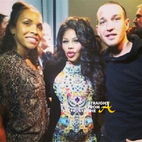 Baby Bump Watch Pregnant Lil Kim Spotted At Nyfw Photos Video