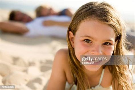 wife sunbathing fotografías e imágenes de stock getty images