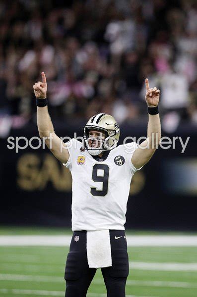 Drew Brees New Orleans Saints Breaks Passing Record 2018 Images